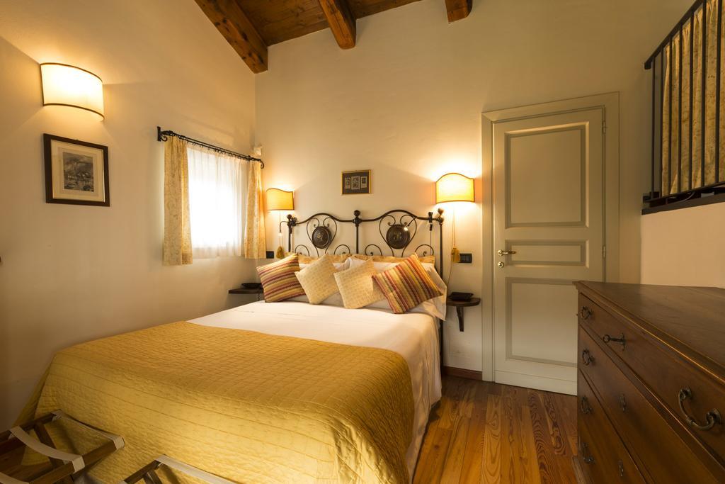 Locanda Del Pilone Альба Экстерьер фото